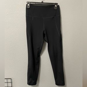 Girlfriend Collective black high rise compression leggings size medium.